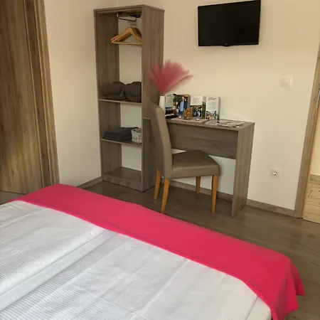 Rozé 3*